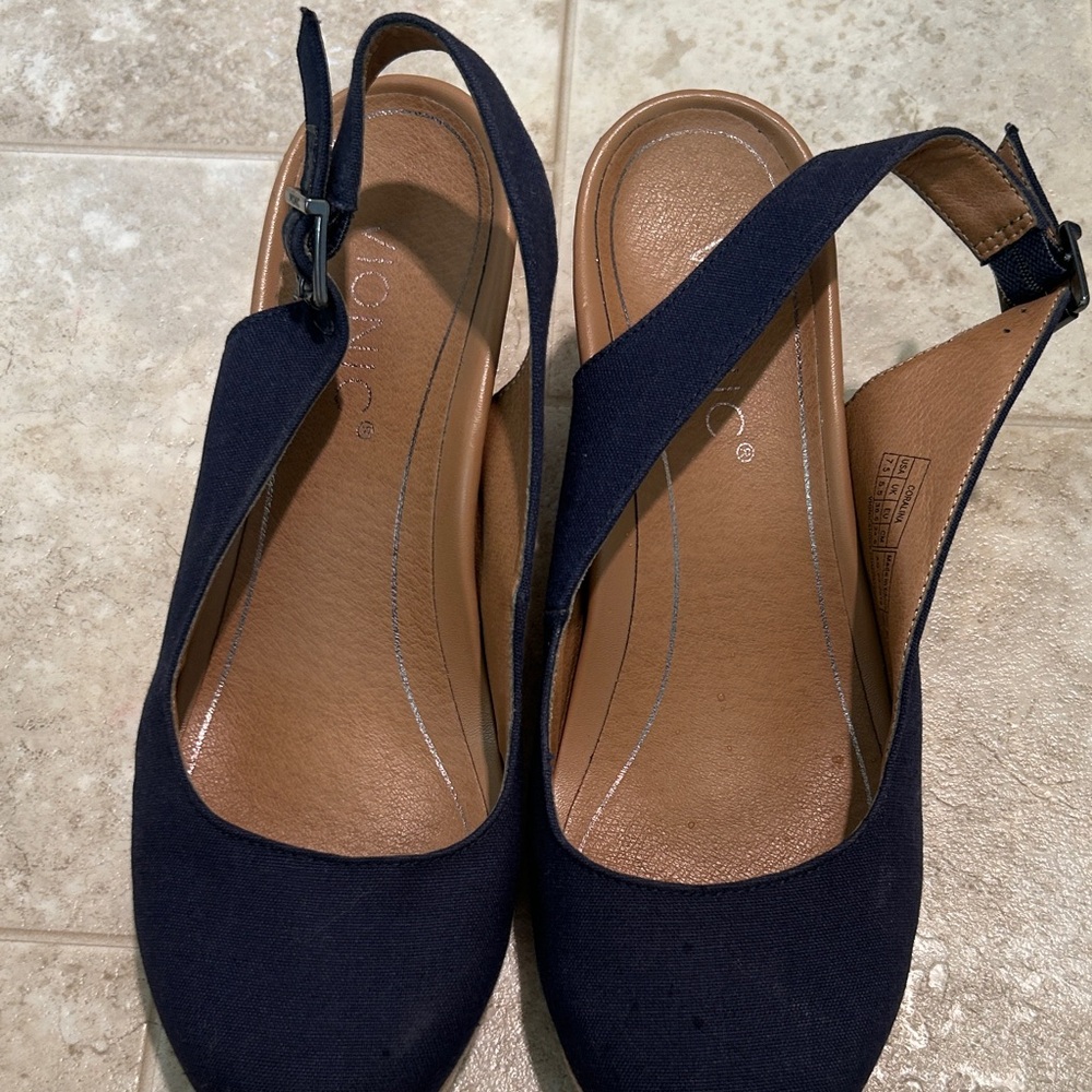 Vionic Navy Blue Slingback Wedge Sandals